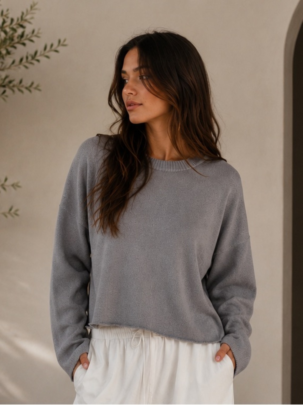 Zara Women's Heavyweight Long Sleeve Knit
Top Gray Raw Hem Crewneck